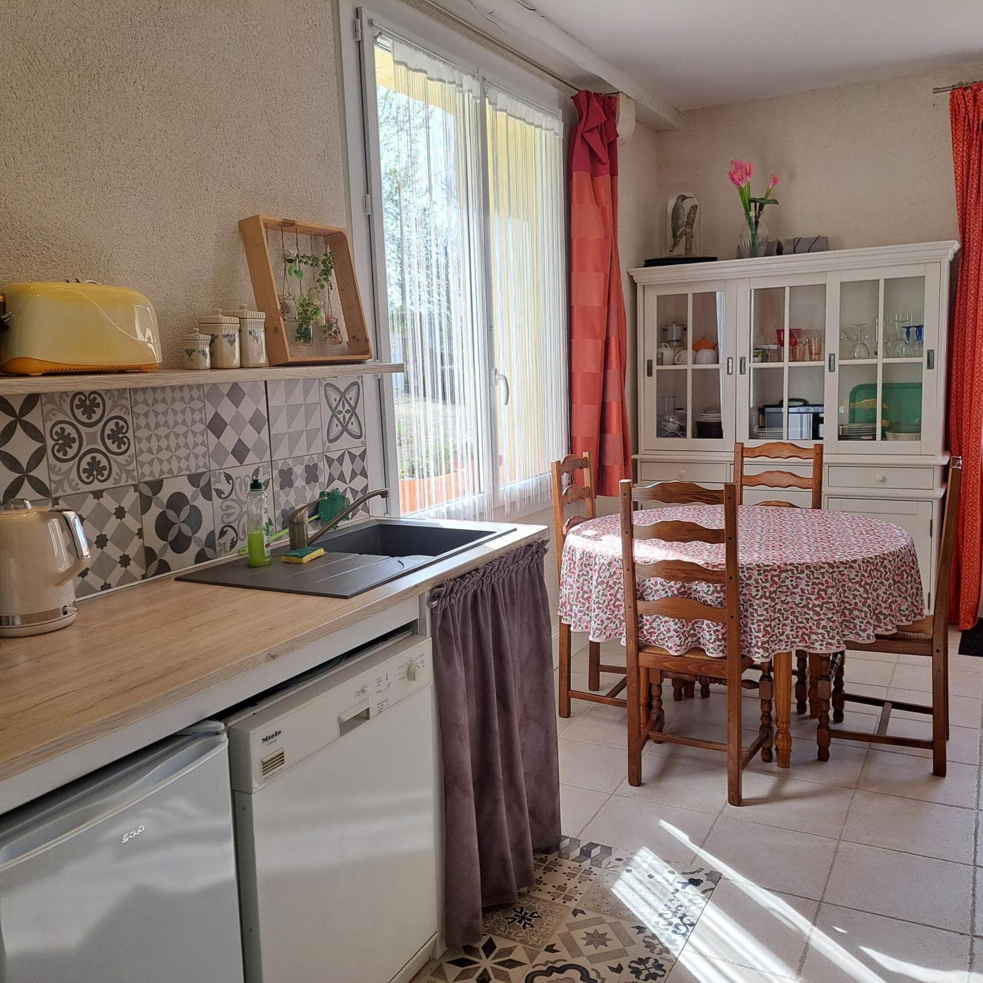 Gite De La Pivarderie Senille Kültér fotó
